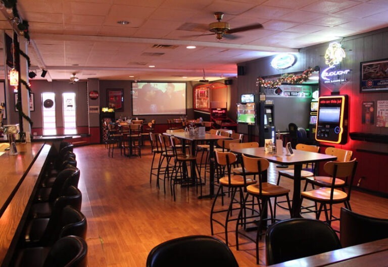 Pinz Bar & Grill Pinz Entertainment Center